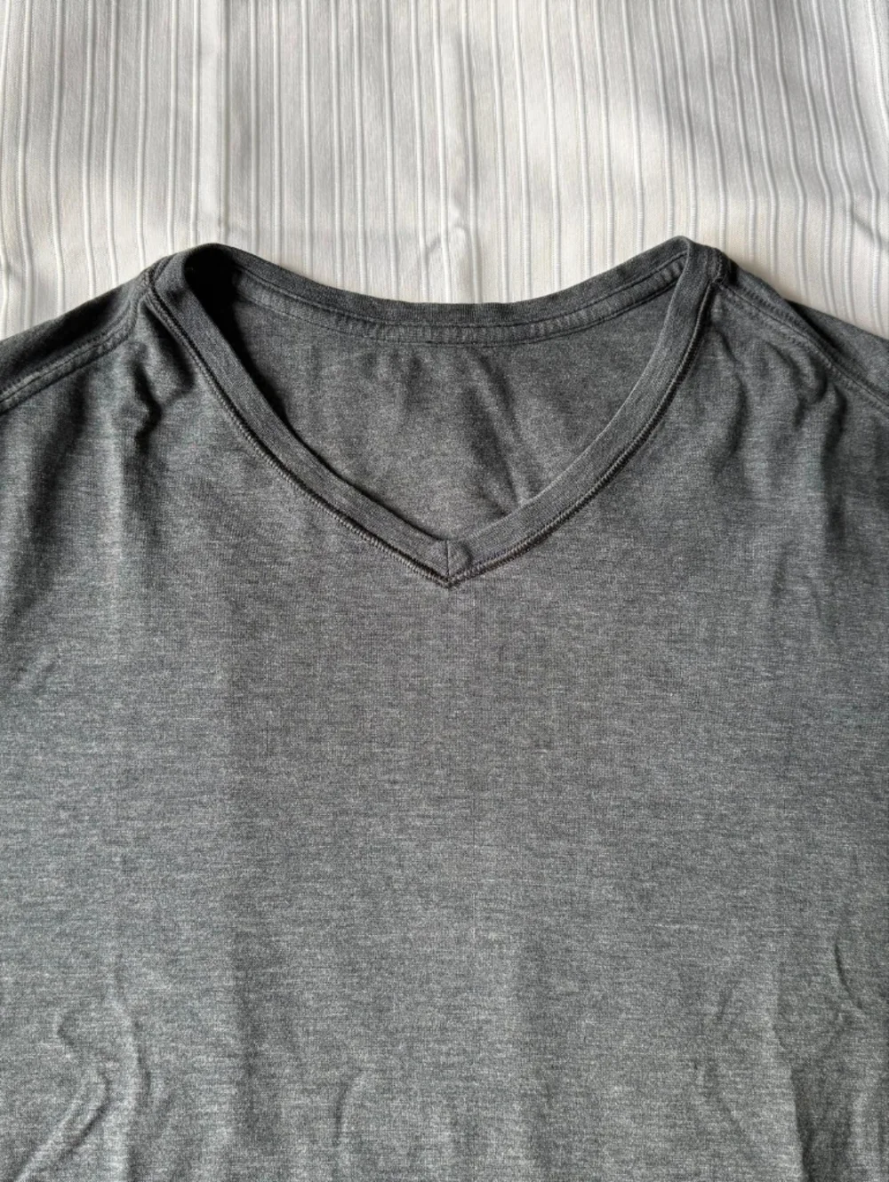 Lululemon Men's Performance Shirt - Dark Grey - Picture 3 of 8